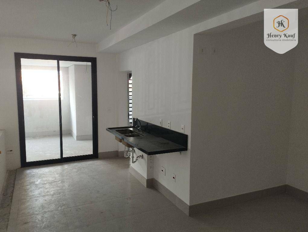 Apartamento à venda com 3 quartos, 209m² - Foto 15