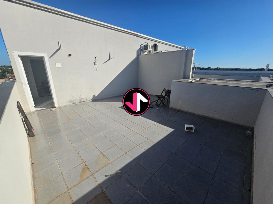 Apartamento para alugar com 3 quartos, 125m² - Foto 2