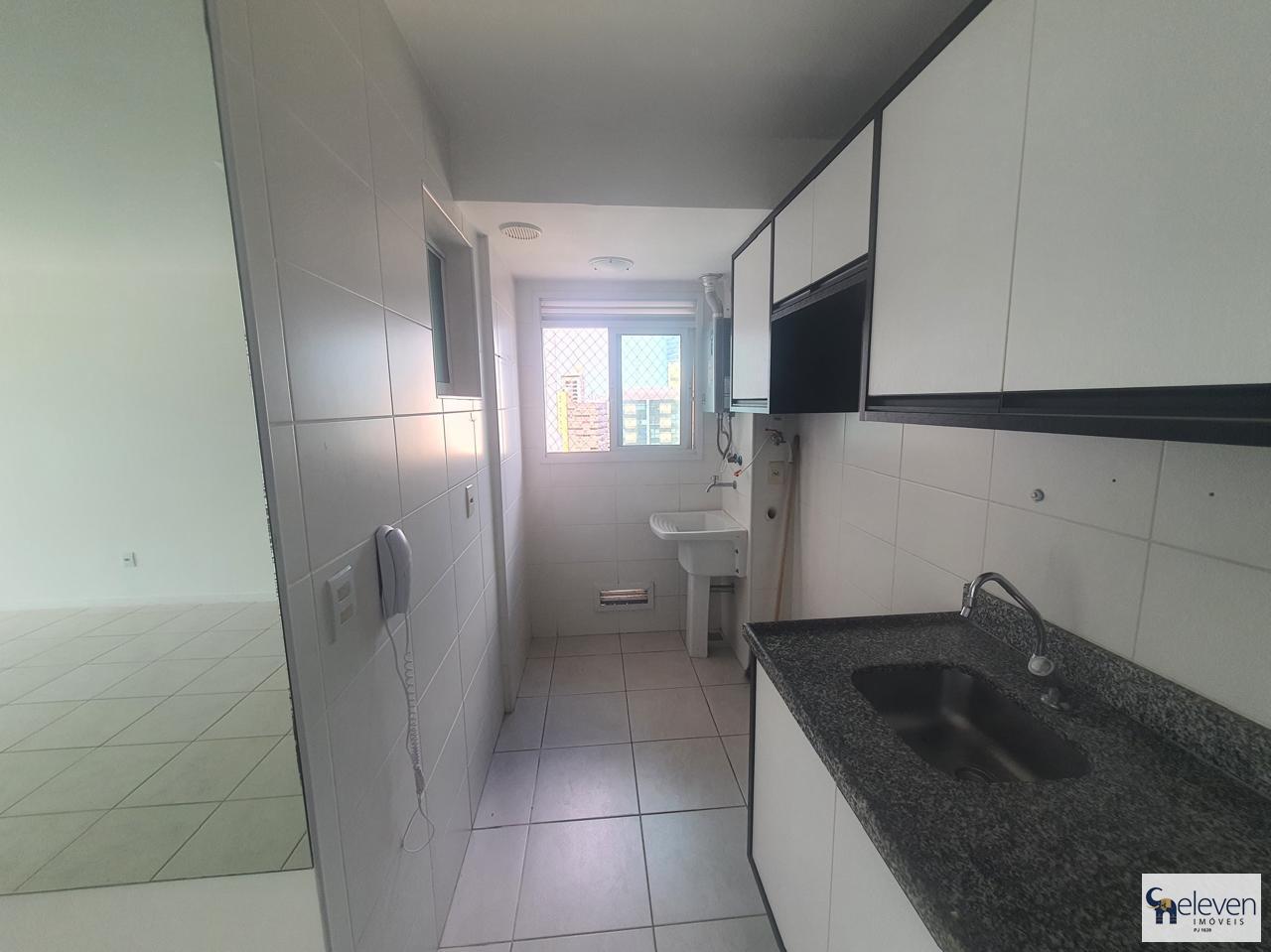 Apartamento à venda com 2 quartos, 75m² - Foto 6