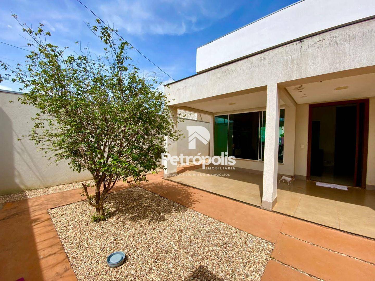 Casa à venda com 3 quartos, 250m² - Foto 3