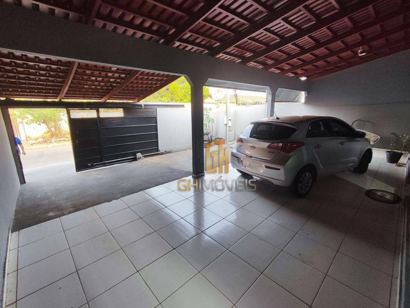 Casa à venda com 2 quartos, 175m² - Foto 2