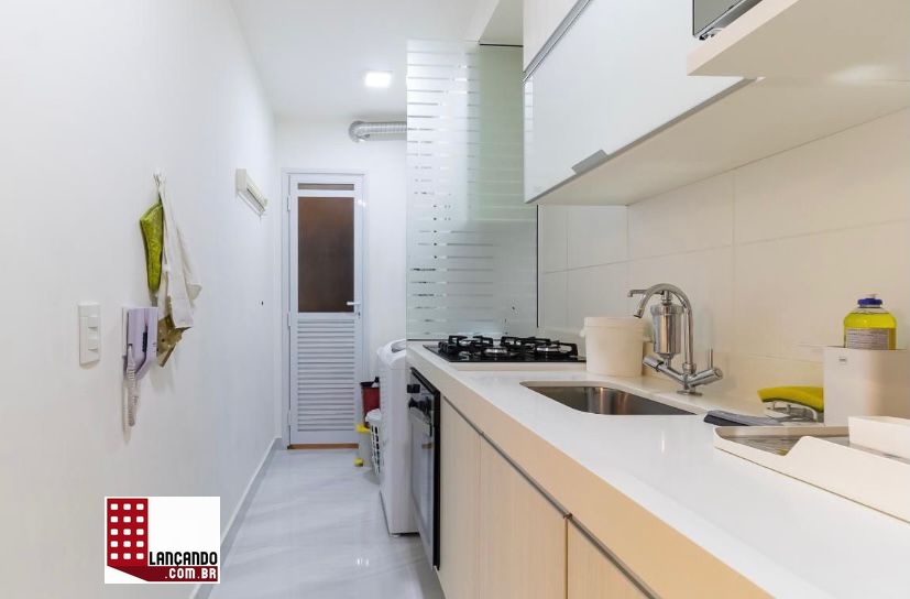 Apartamento à venda com 2 quartos, 70m² - Foto 2