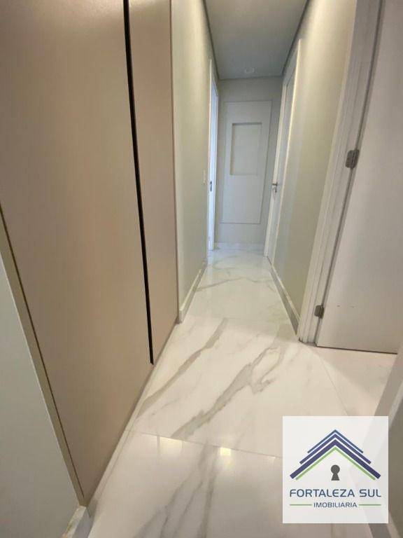 Apartamento à venda com 3 quartos, 93m² - Foto 11