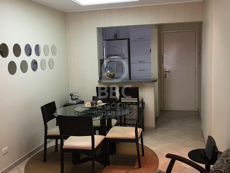 Apartamento à venda com 2 quartos, 67m² - Foto 4