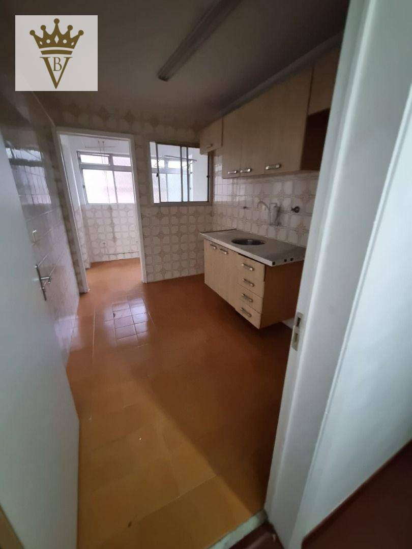 Apartamento à venda com 2 quartos, 70m² - Foto 4