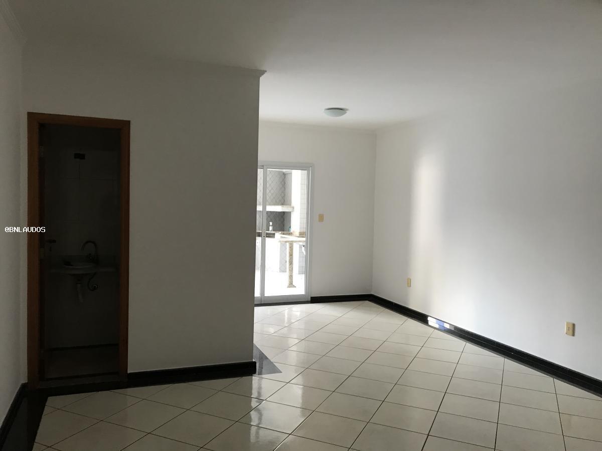 Apartamento à venda com 3 quartos, 171m² - Foto 4