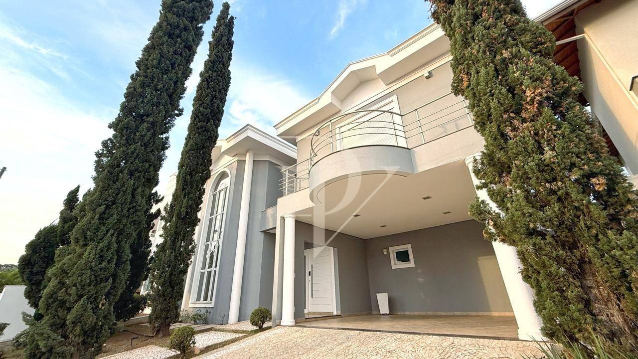 Sobrado, 3 quartos, 322 m² - Foto 1