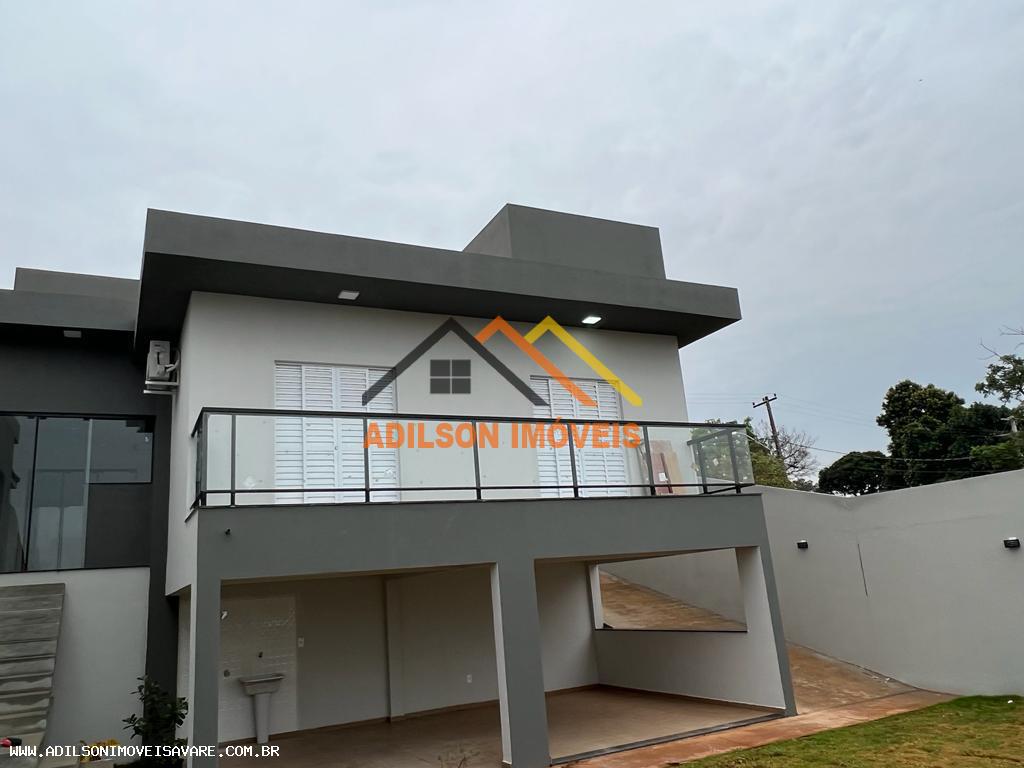 Casa à venda com 3 quartos, 420m² - Foto 2