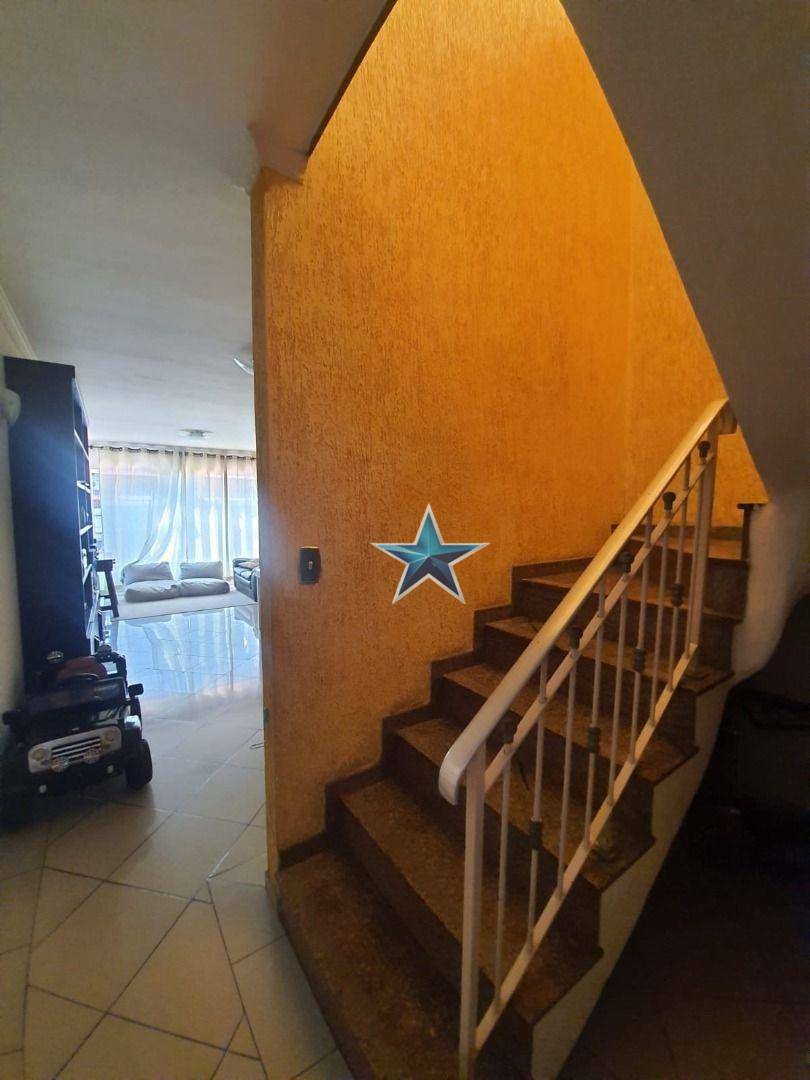 Sobrado à venda com 3 quartos, 180m² - Foto 18