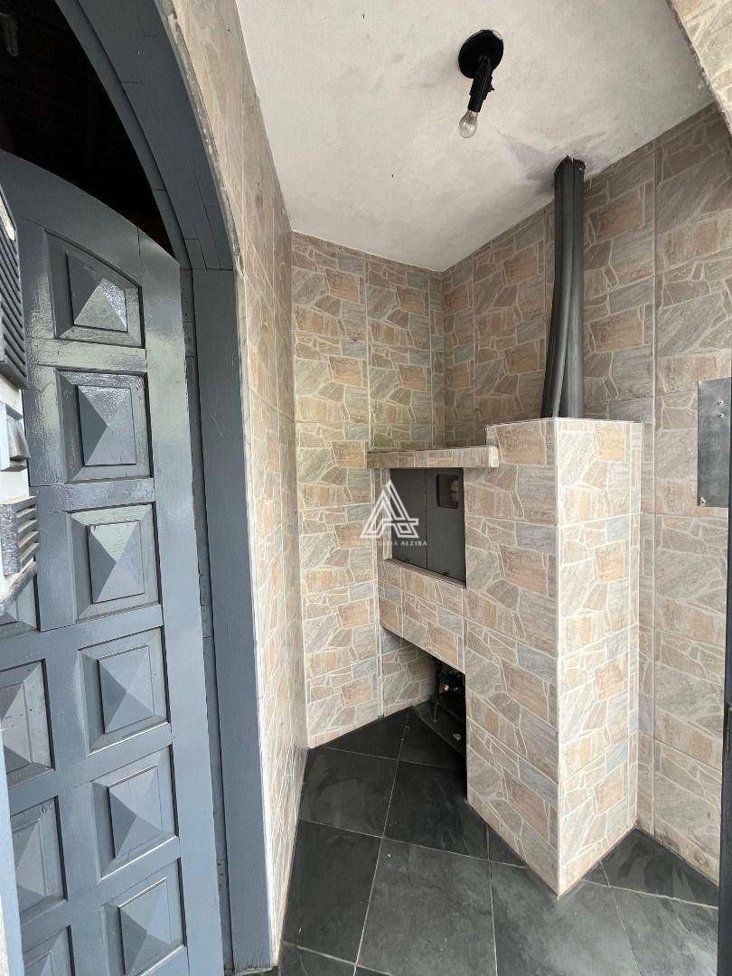 Sobrado à venda com 4 quartos, 182m² - Foto 4