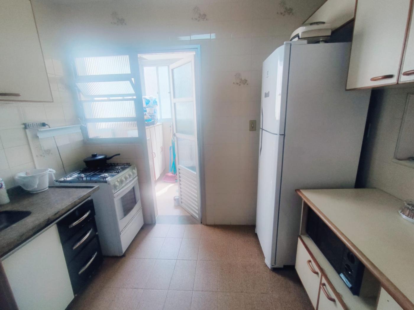 Apartamento à venda com 3 quartos, 227m² - Foto 5