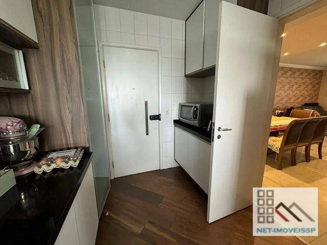 Apartamento para alugar com 3 quartos, 165m² - Foto 13