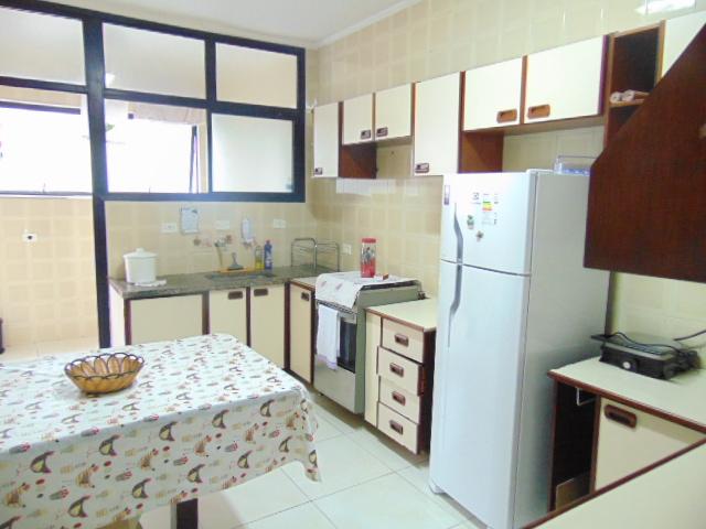 Apartamento à venda com 3 quartos, 180m² - Foto 19