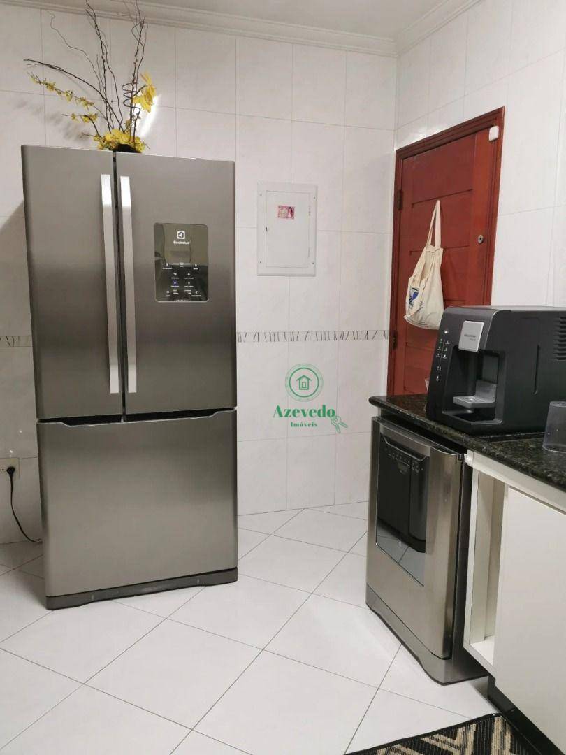 Sobrado à venda com 4 quartos, 220m² - Foto 7