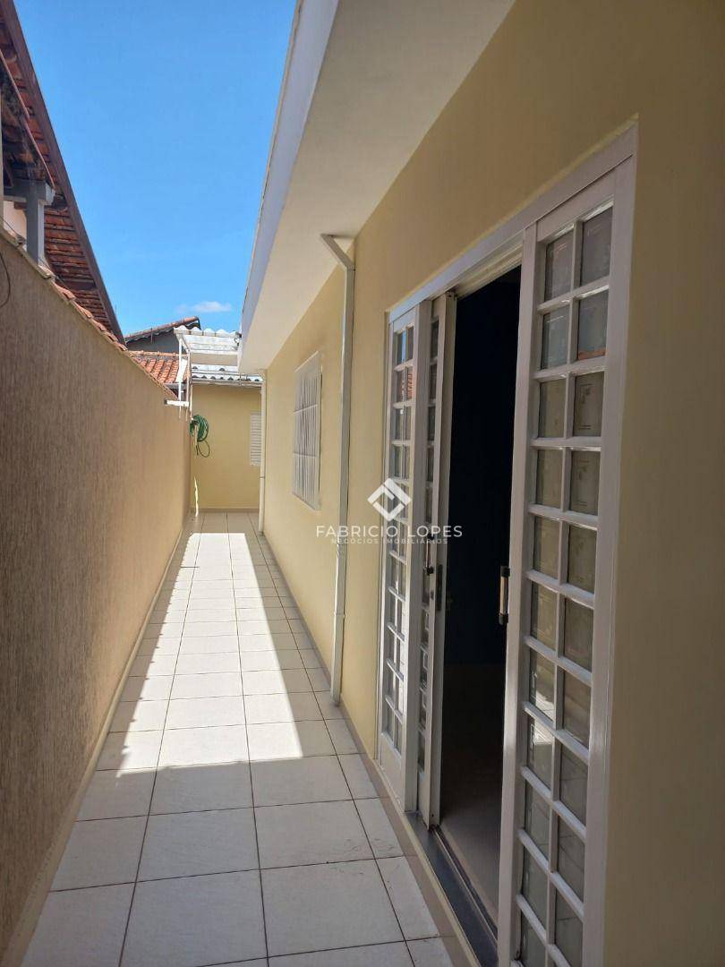 Casa à venda com 3 quartos, 186m² - Foto 18