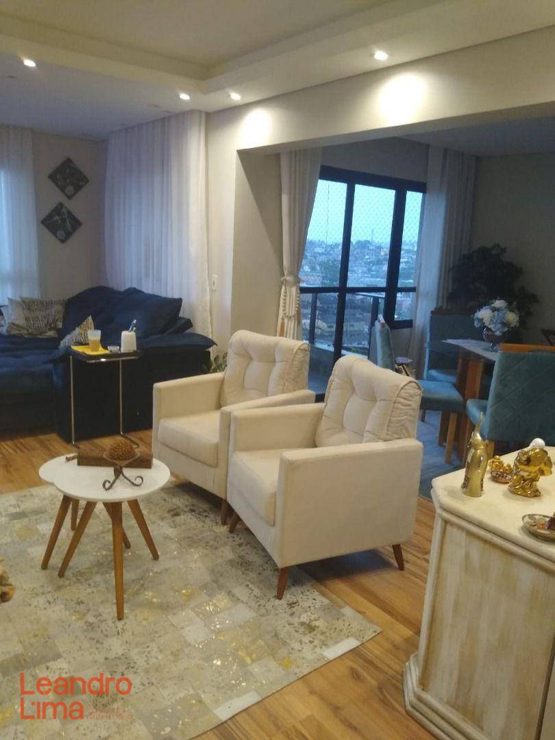 Apartamento à venda com 3 quartos, 206m² - Foto 1