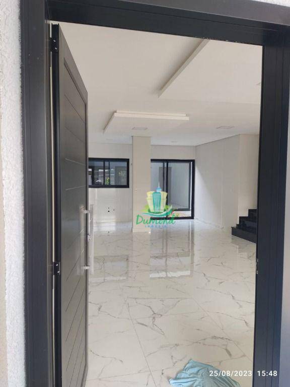 Sobrado à venda com 2 quartos, 172m² - Foto 2