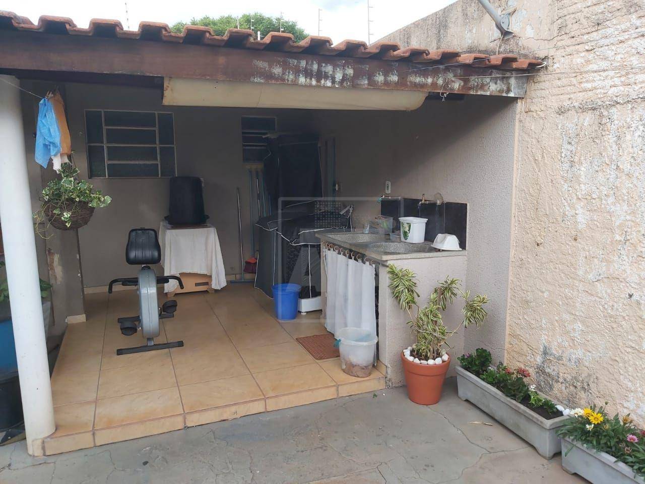 Casa à venda com 3 quartos, 229m² - Foto 9