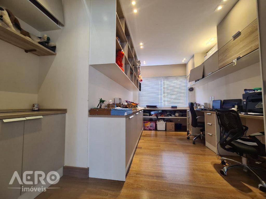 Casa de Condomínio à venda com 4 quartos, 408m² - Foto 10