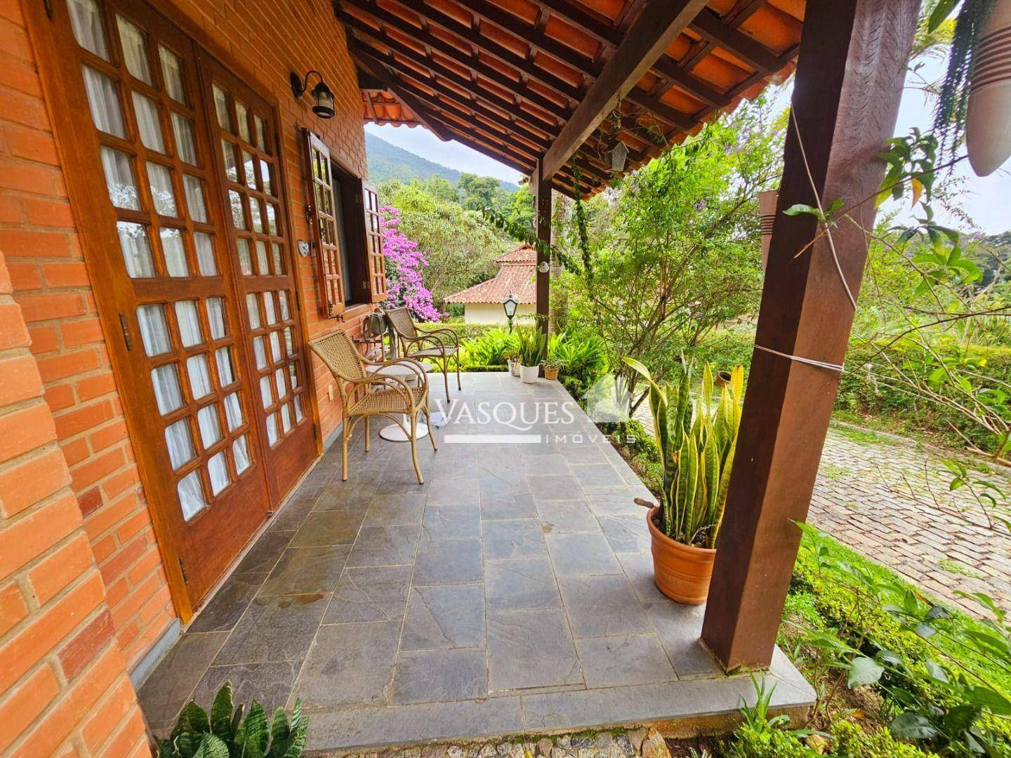 Casa de Condomínio à venda com 4 quartos, 156m² - Foto 2