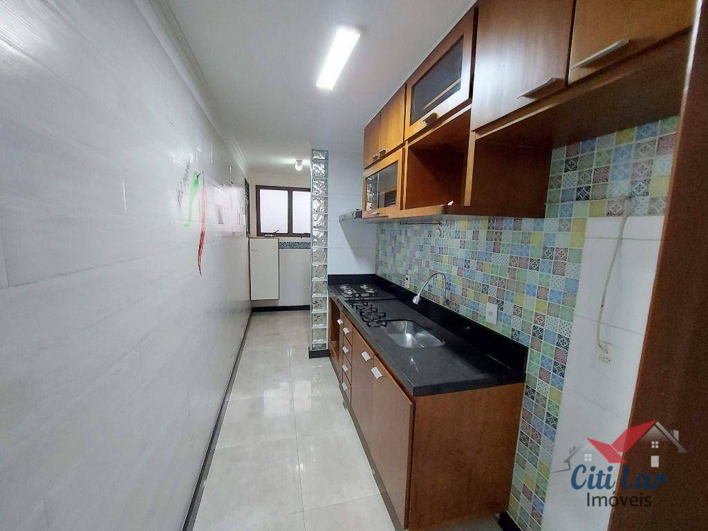 Apartamento à venda com 2 quartos, 60m² - Foto 2