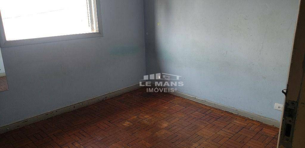 Casa à venda com 3 quartos, 240m² - Foto 14