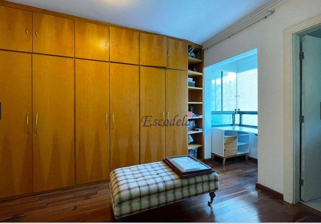 Apartamento para alugar com 3 quartos, 227m² - Foto 8