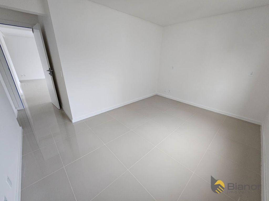 Apartamento à venda com 2 quartos, 78m² - Foto 11