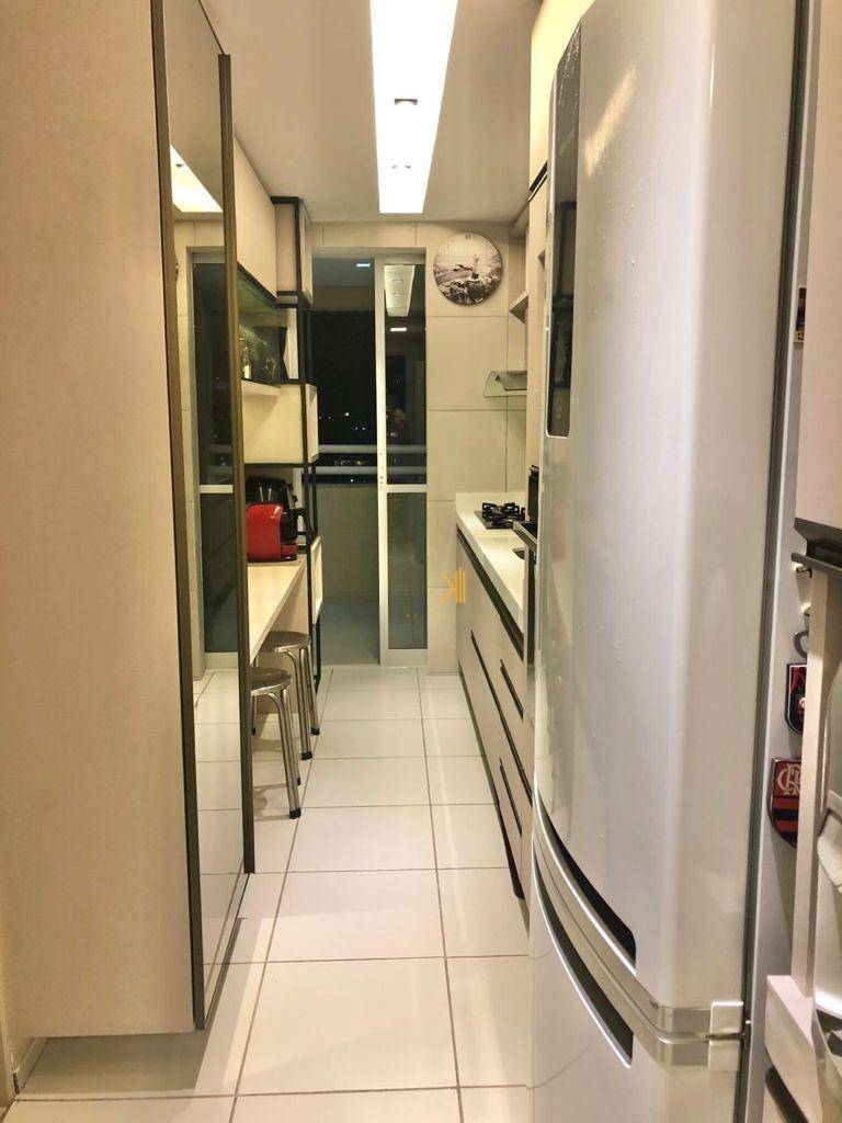 Apartamento à venda com 3 quartos, 120m² - Foto 7