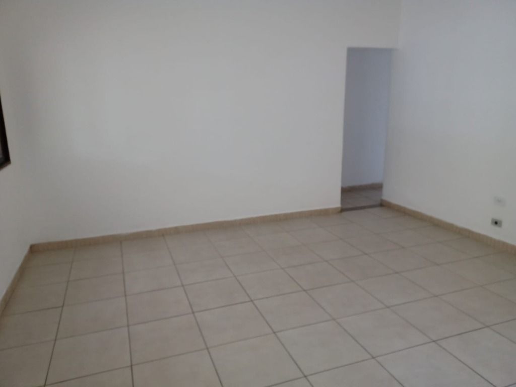 Casa para alugar com 3 quartos, 230m² - Foto 6