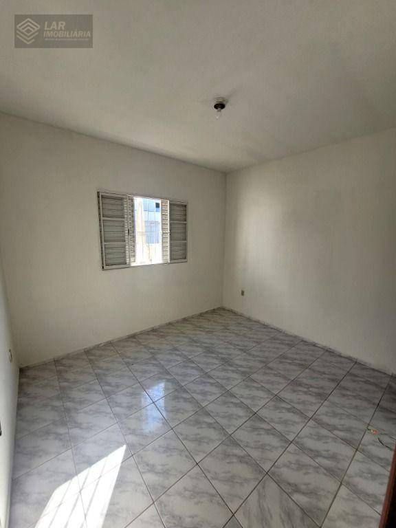Casa para alugar com 1 quarto, 47m² - Foto 3