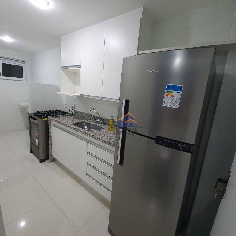 Apartamento à venda com 2 quartos, 70m² - Foto 9