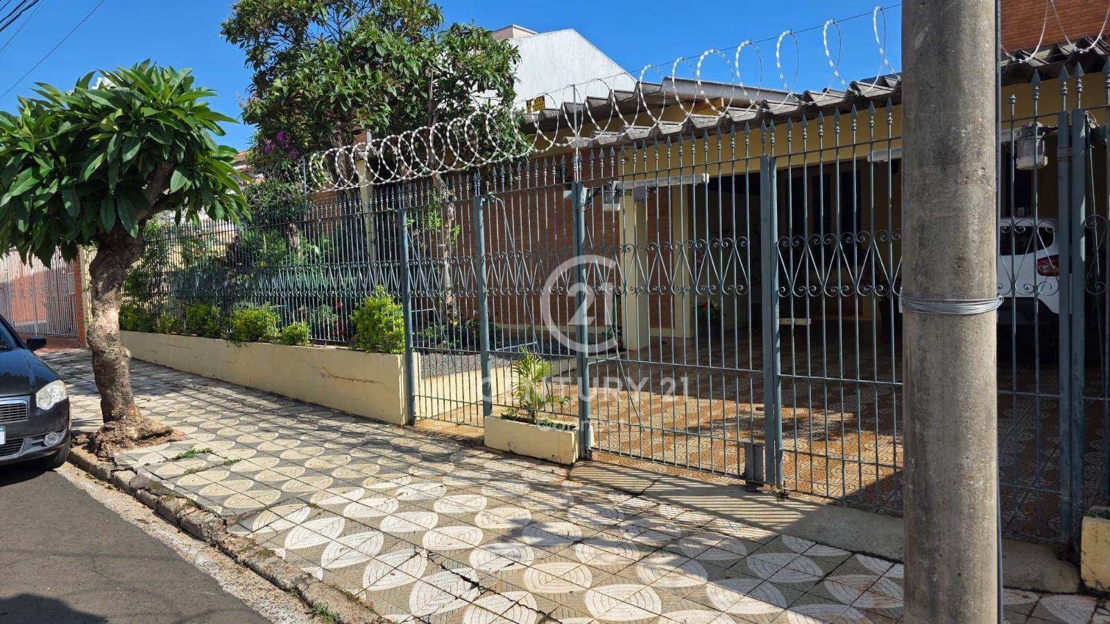 Casa, 4 quartos, 272 m² - Foto 1