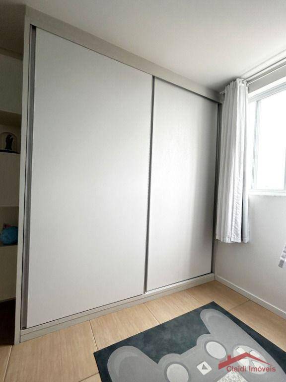 Apartamento à venda com 3 quartos, 81m² - Foto 15