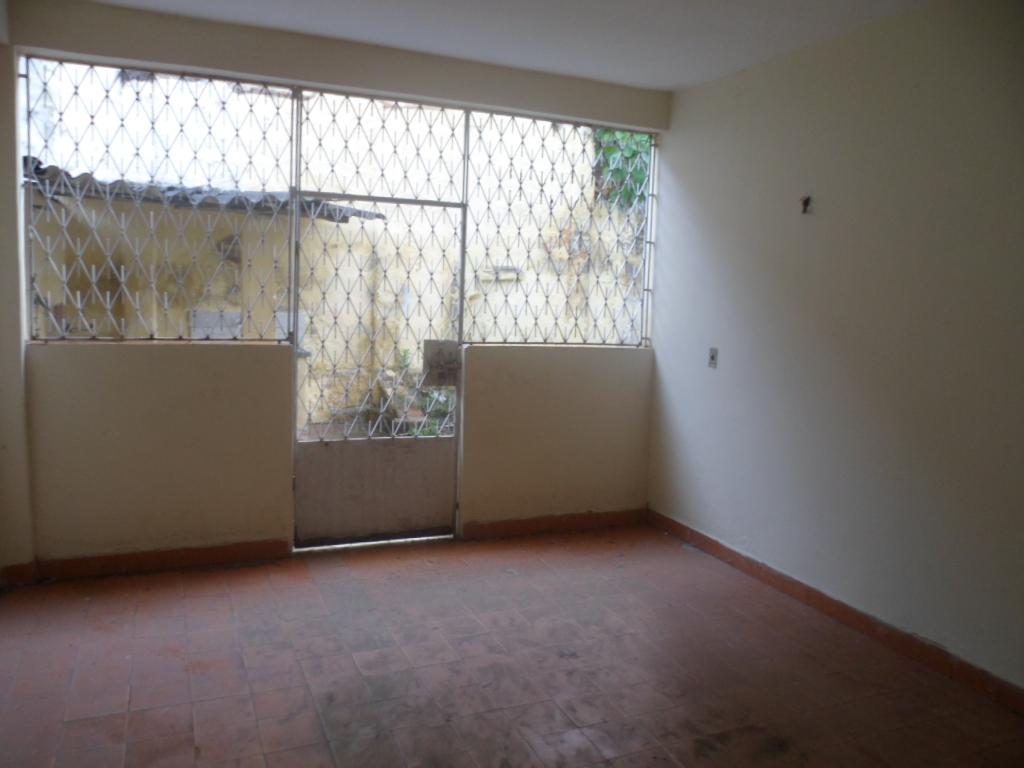 Casa à venda com 4 quartos, 200m² - Foto 19