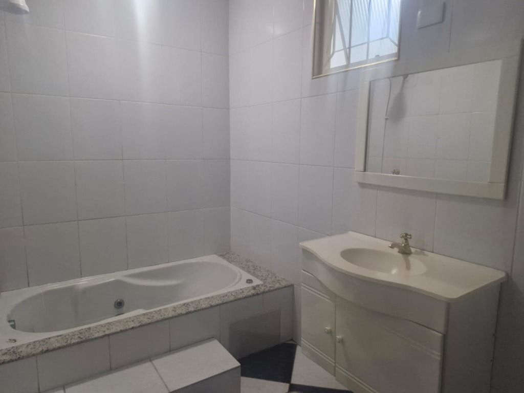 Casa à venda com 2 quartos, 169m² - Foto 17