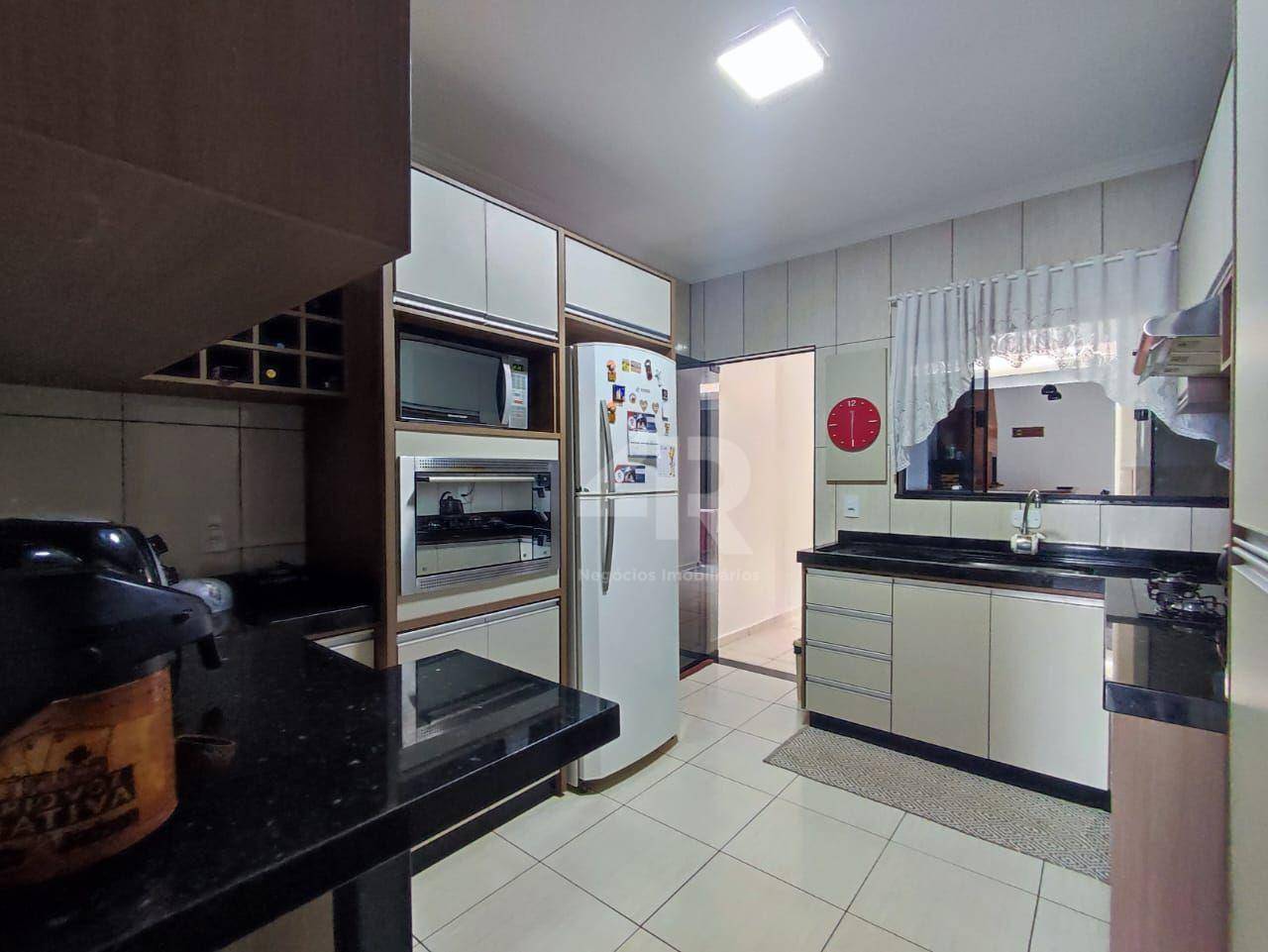 Casa à venda com 3 quartos, 140m² - Foto 7