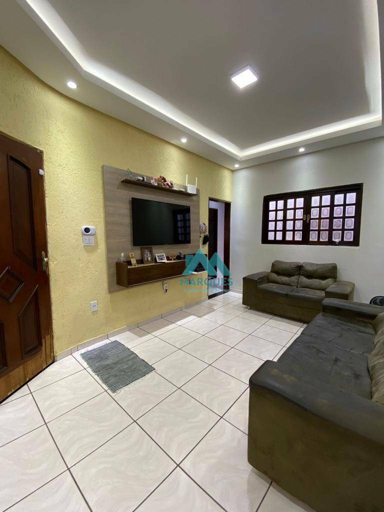 Casa à venda com 4 quartos, 91m² - Foto 2