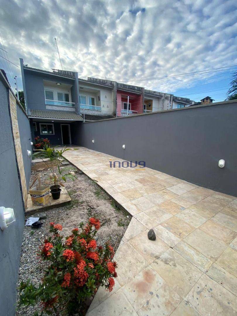 Casa à venda com 3 quartos, 100m² - Foto 2