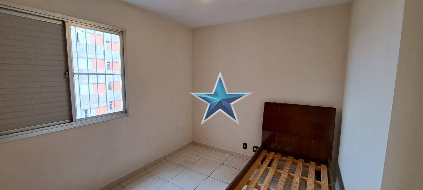 Apartamento para alugar com 4 quartos, 90m² - Foto 6