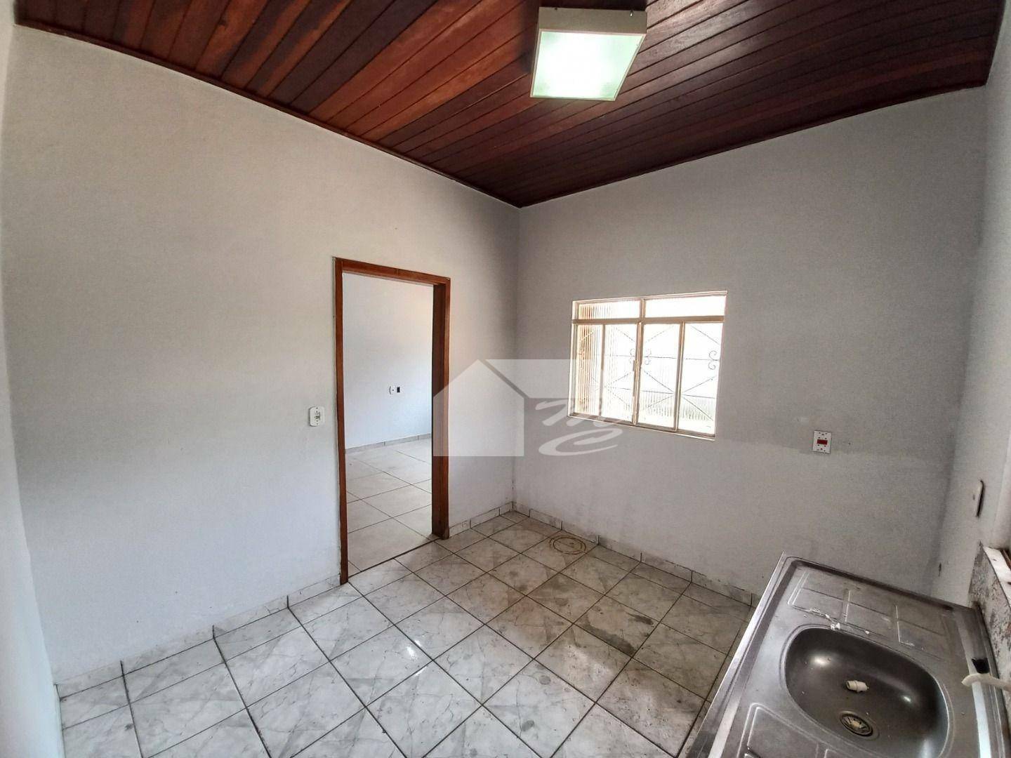 Casa para alugar com 2 quartos, 60m² - Foto 9