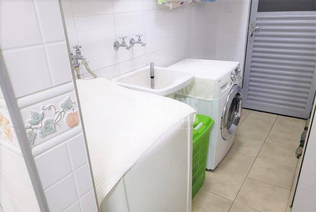 Sobrado à venda com 3 quartos, 210m² - Foto 24