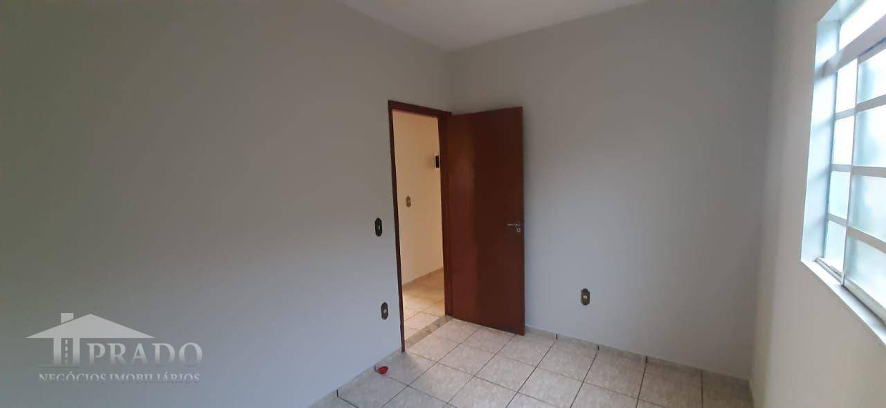 Casa à venda com 4 quartos, 160m² - Foto 22