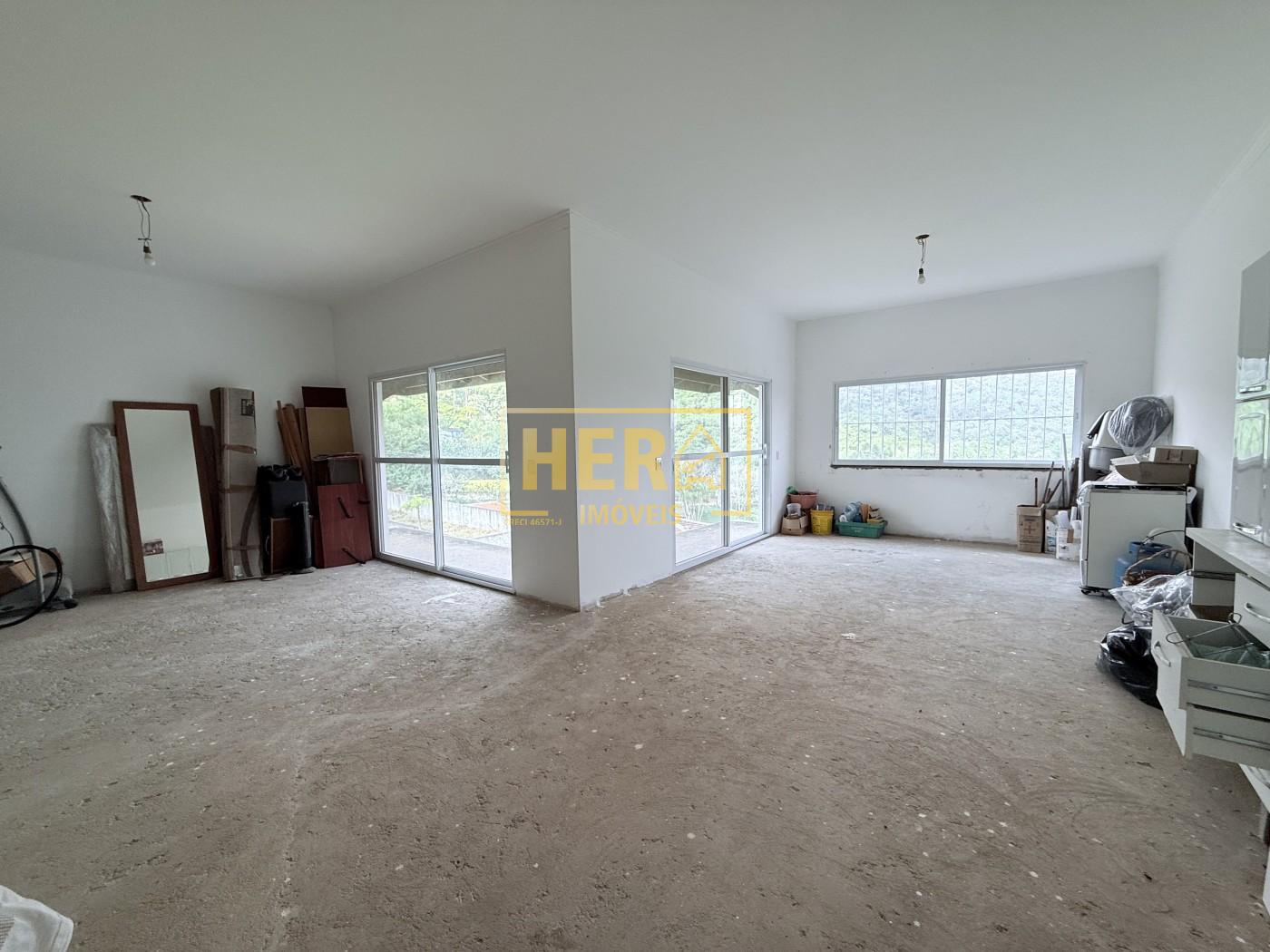 Chácara à venda com 7 quartos, 2120m² - Foto 3