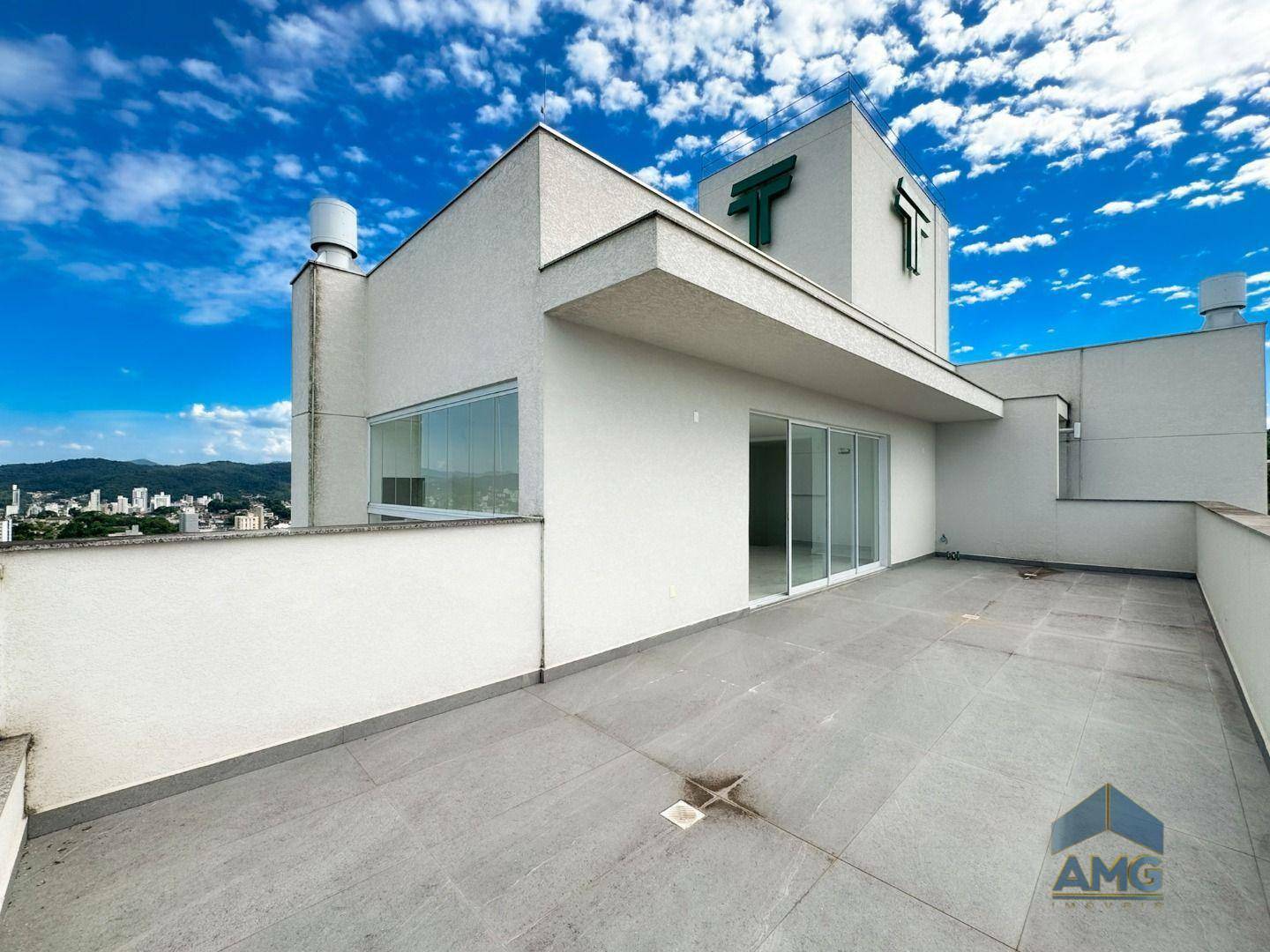 Apartamento, 3 quartos, 220 m² - Foto 1