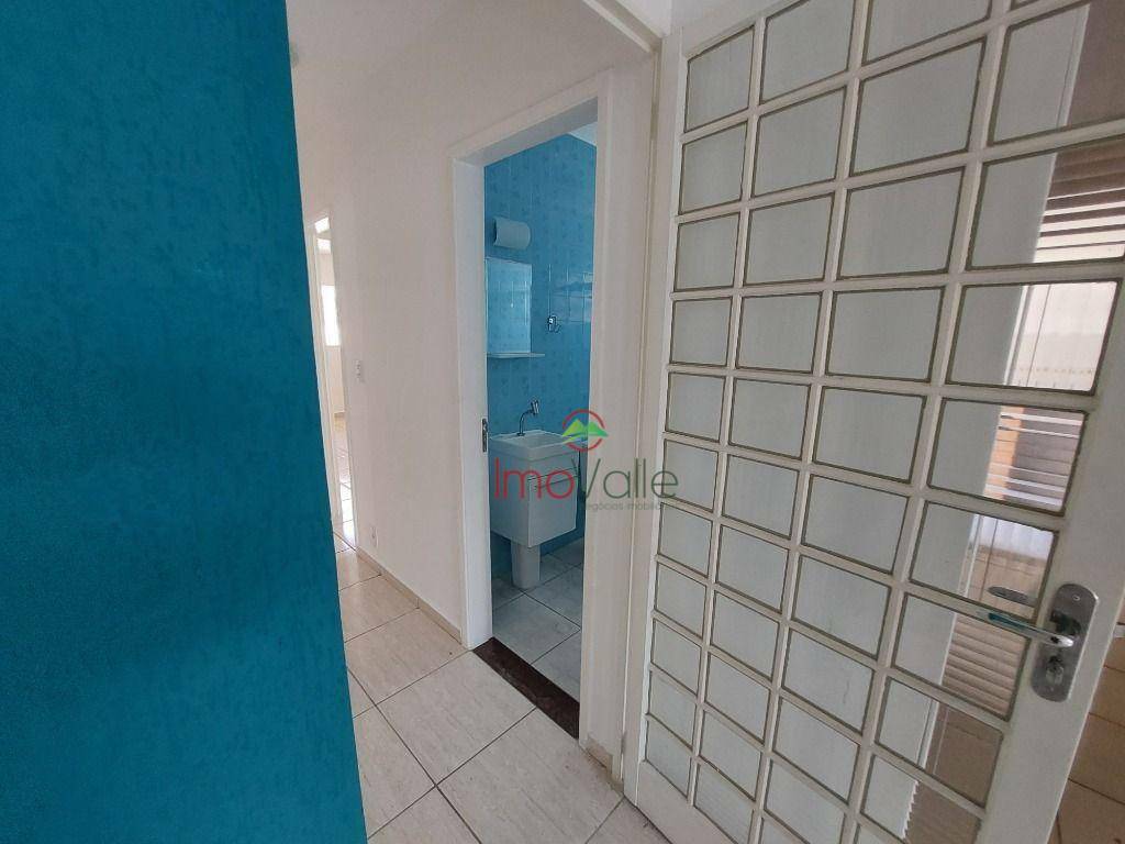 Casa para alugar com 3 quartos, 200m² - Foto 18