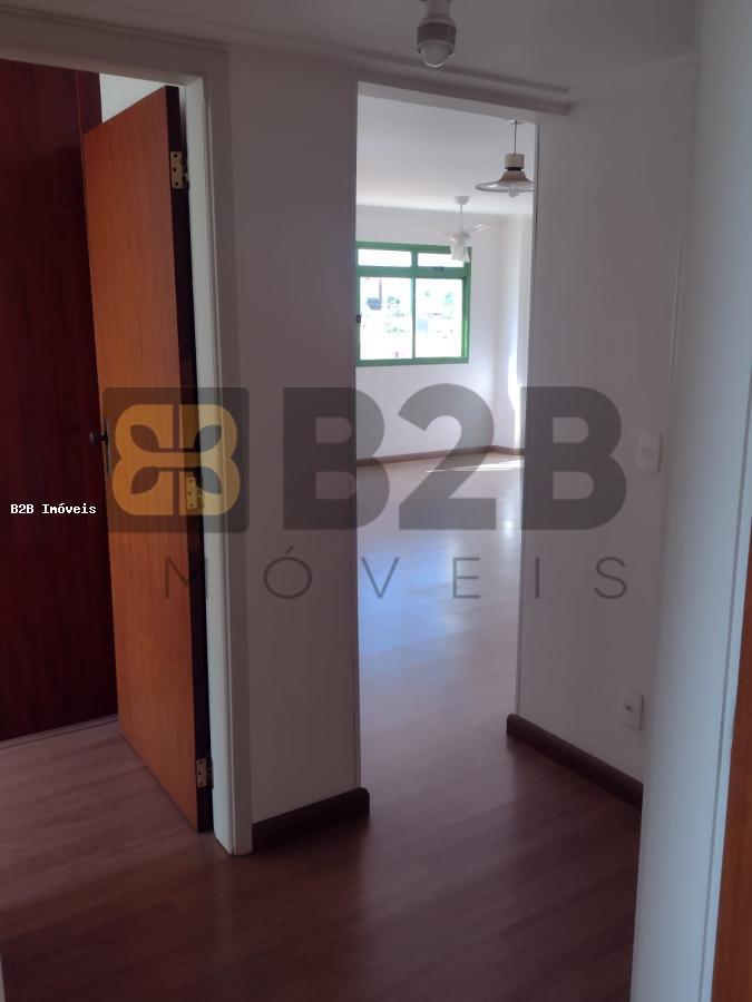 Apartamento à venda com 3 quartos, 128m² - Foto 12