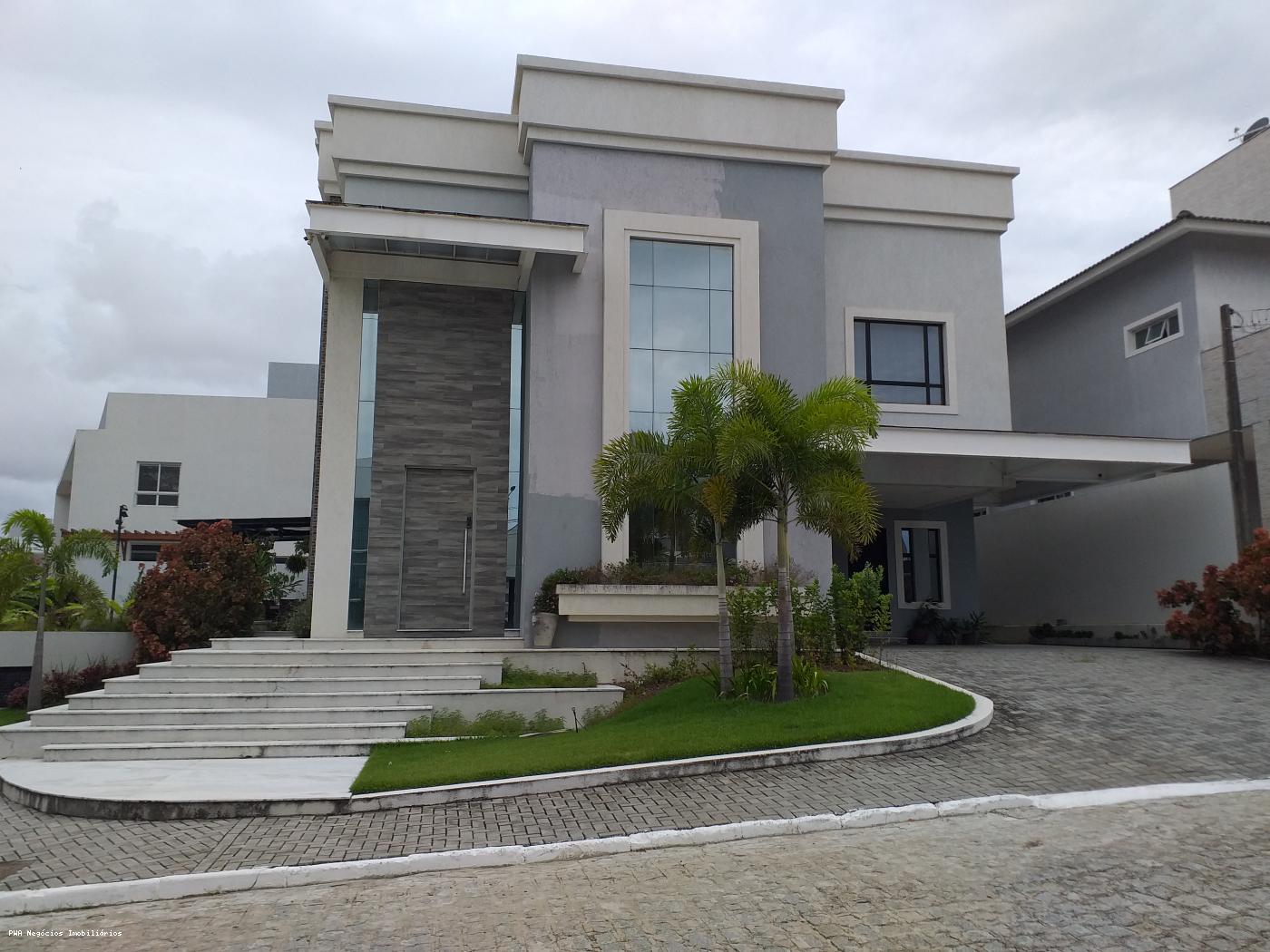 Casa de Condomínio à venda com 4 quartos, 334m² - Foto 1