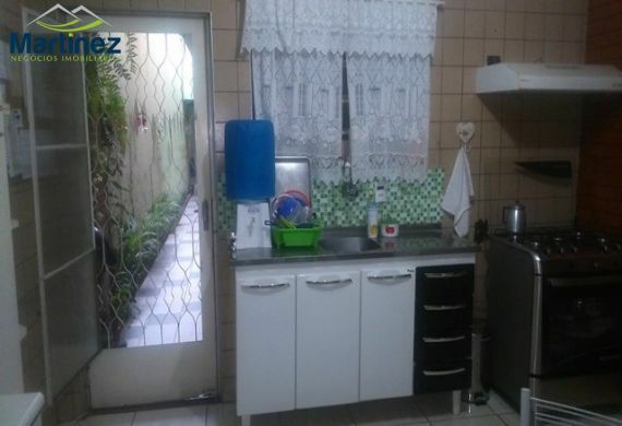 Sobrado à venda com 2 quartos, 200m² - Foto 9