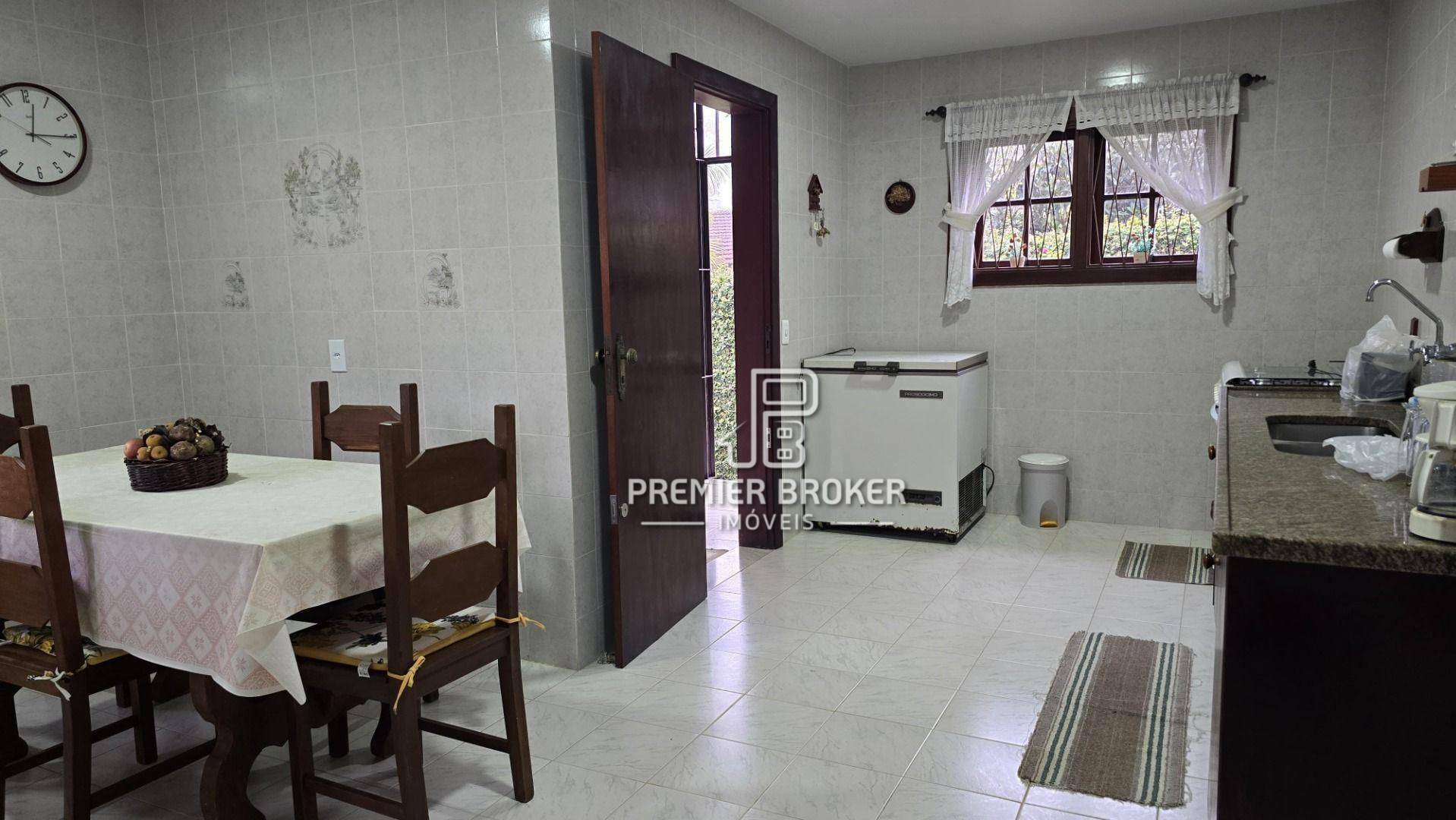 Casa à venda com 3 quartos, 230m² - Foto 33